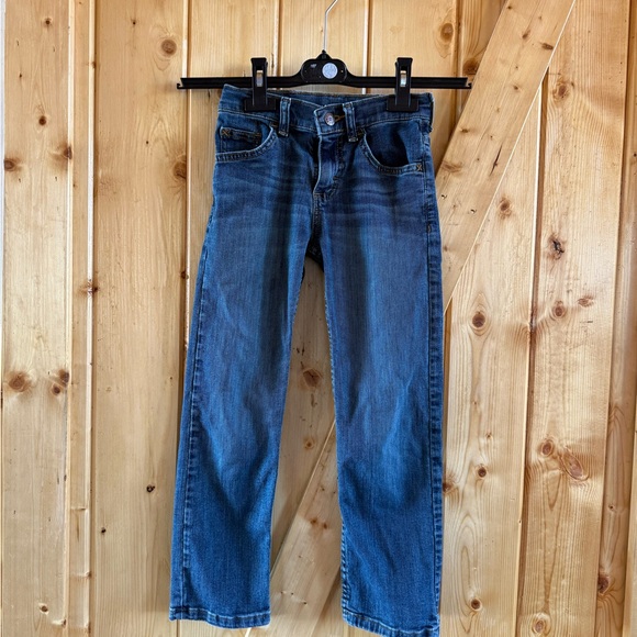 Wrangler Boys, 8 Slim Classic Straight Blue Jeans - Picture 1 of 4